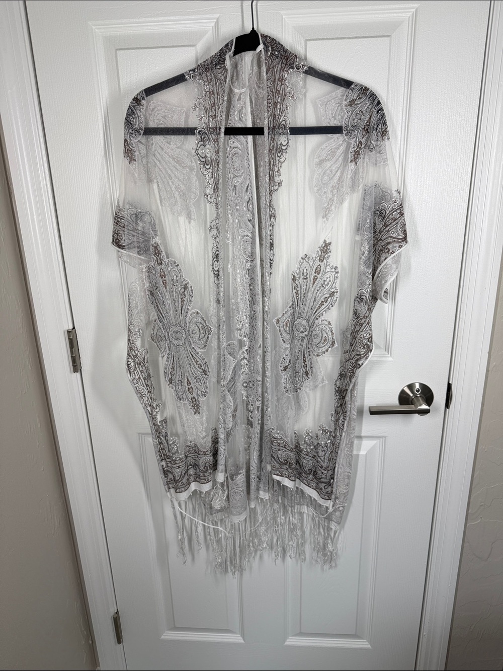 Sheer white and brown kimono style shrug with fringe O/S